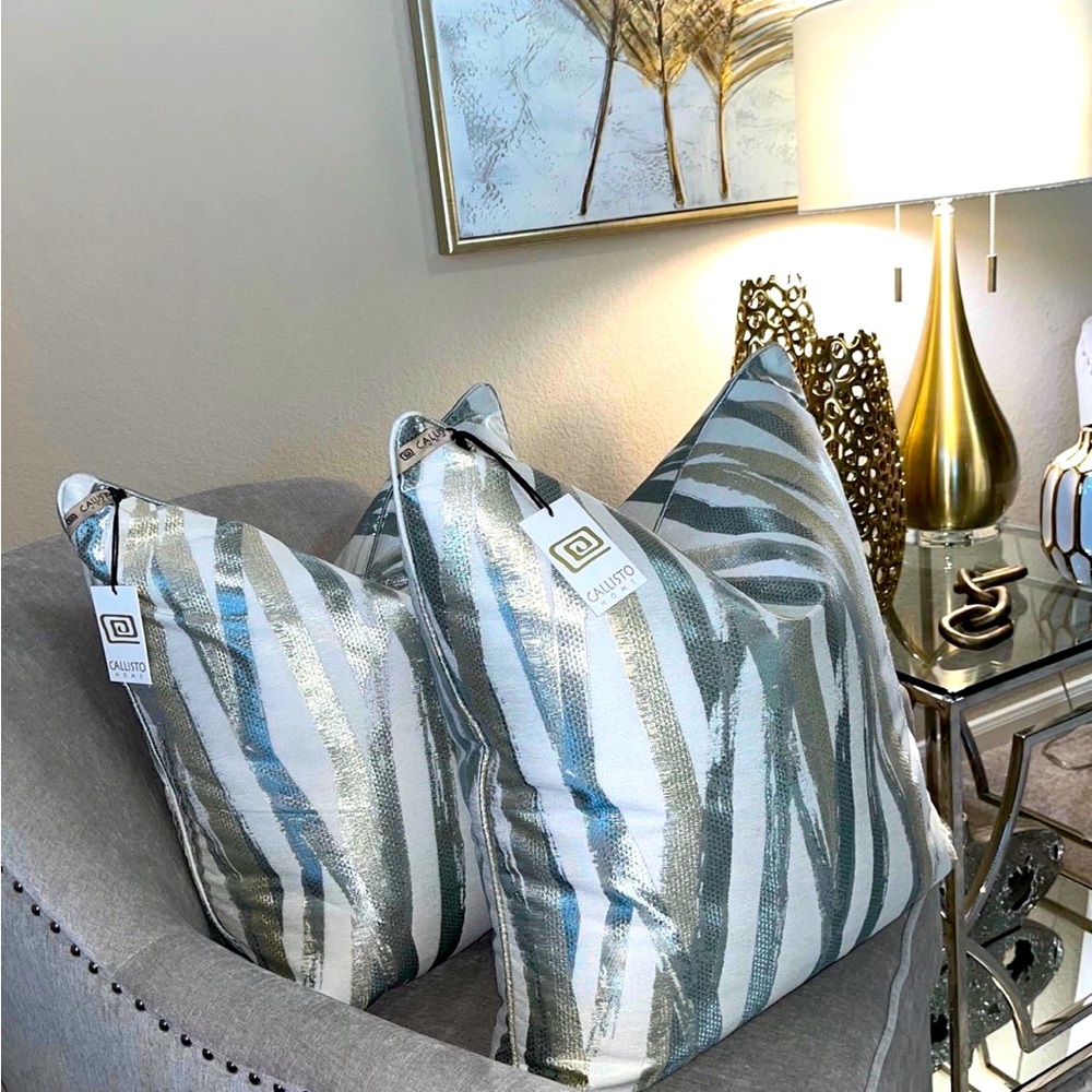 1-NWT CALLISTO HOME DECORATIVE PILLOWS (Read description for additional details) - Picture 8 of 13